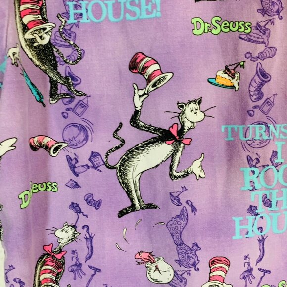 Dr Seuss Scrub Top Size M Cat In Hat Rock Mock Wrap Healthcare EVS Work Uniform - Picture 8 of 15